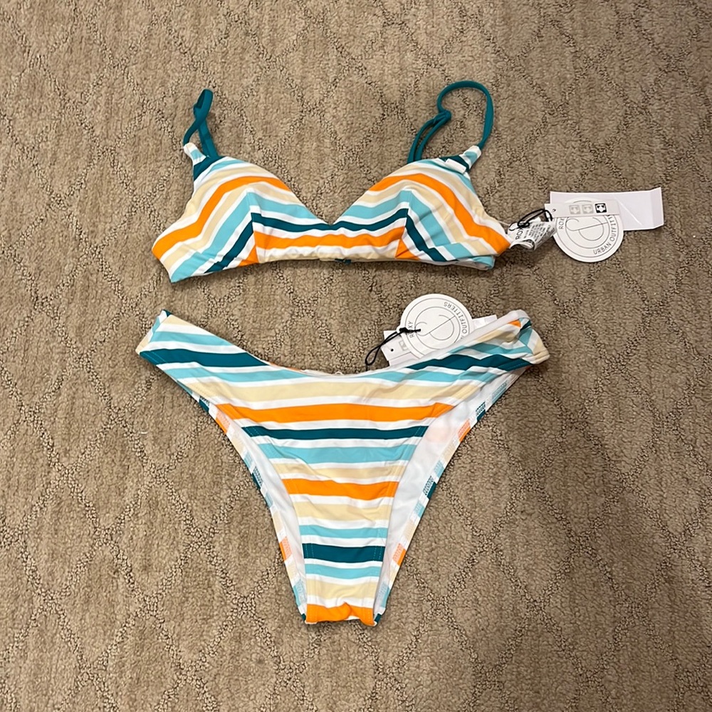 BRAND NEW ROXY BIKINI